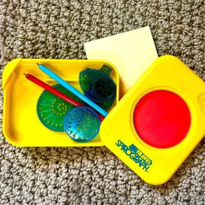 Vintage 1988 Travel Spirograph travel art toy. Great condition! Collectible